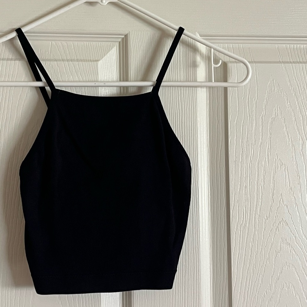 garage black halter neck cropped tank top!